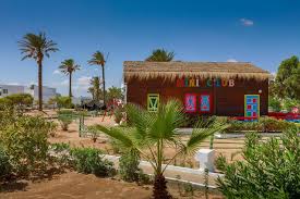 Hari Club Beach Resort